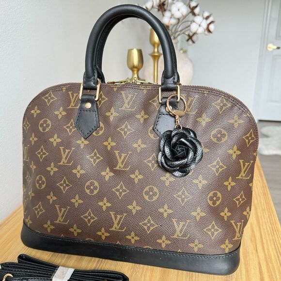 ✅AUTHENTIC✅LOUIS VUITTON ALMA PM - Picture 3 of 15